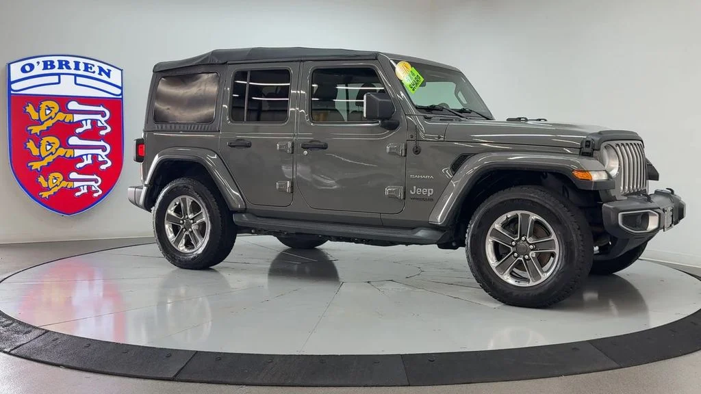Used 2018 Gray Clearcoat Jeep Unlimited Sahara image 3