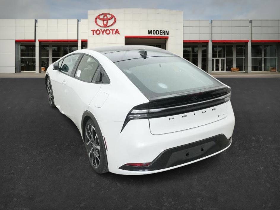 New 2026 Wind Chill Pearl Toyota XSE Premium image 16