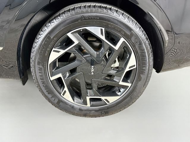 Used 2025 Black Kia SX-Prestige image 33