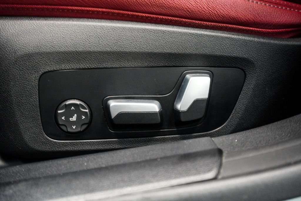 Used 2023 Gray BMW eDrive35 image 7