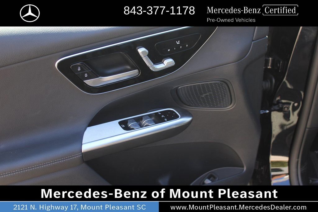 Certified Used 2025 Black Mercedes-Benz GLC 300 image 20