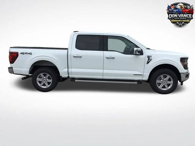 New 2025 Oxford White Ford XLT image 6