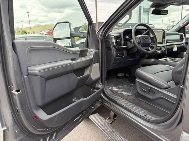 New 2026 Carbonized Gray Metallic Ford F-350® Lariat® image 13