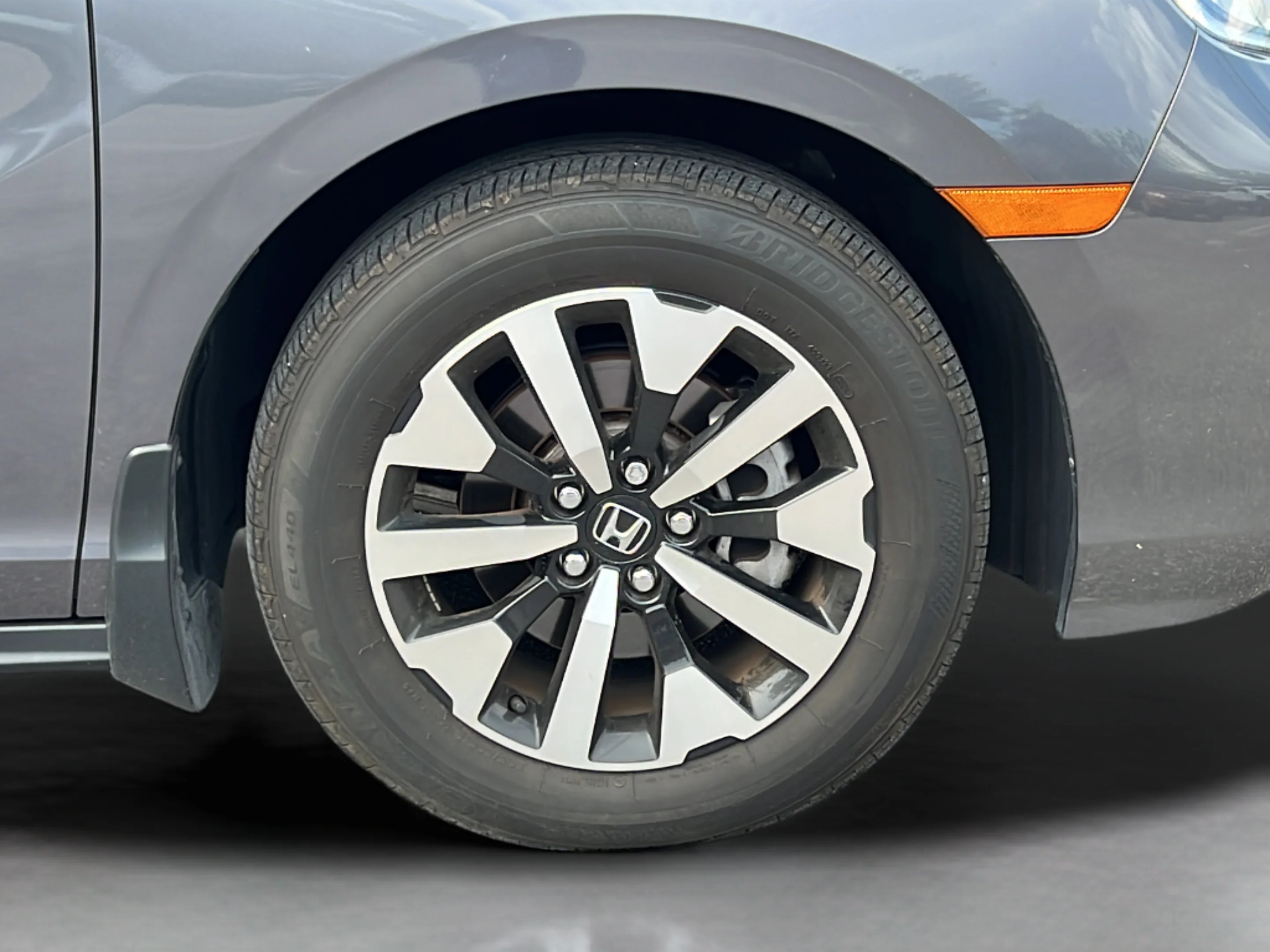 Used 2025 Gray Honda EX-L image 26