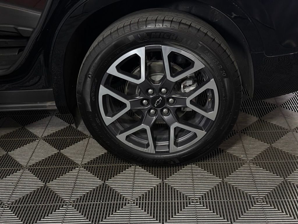 Used 2025 Black Chevrolet RS image 11