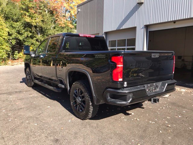 Used 2025 Black Chevrolet LT image 8