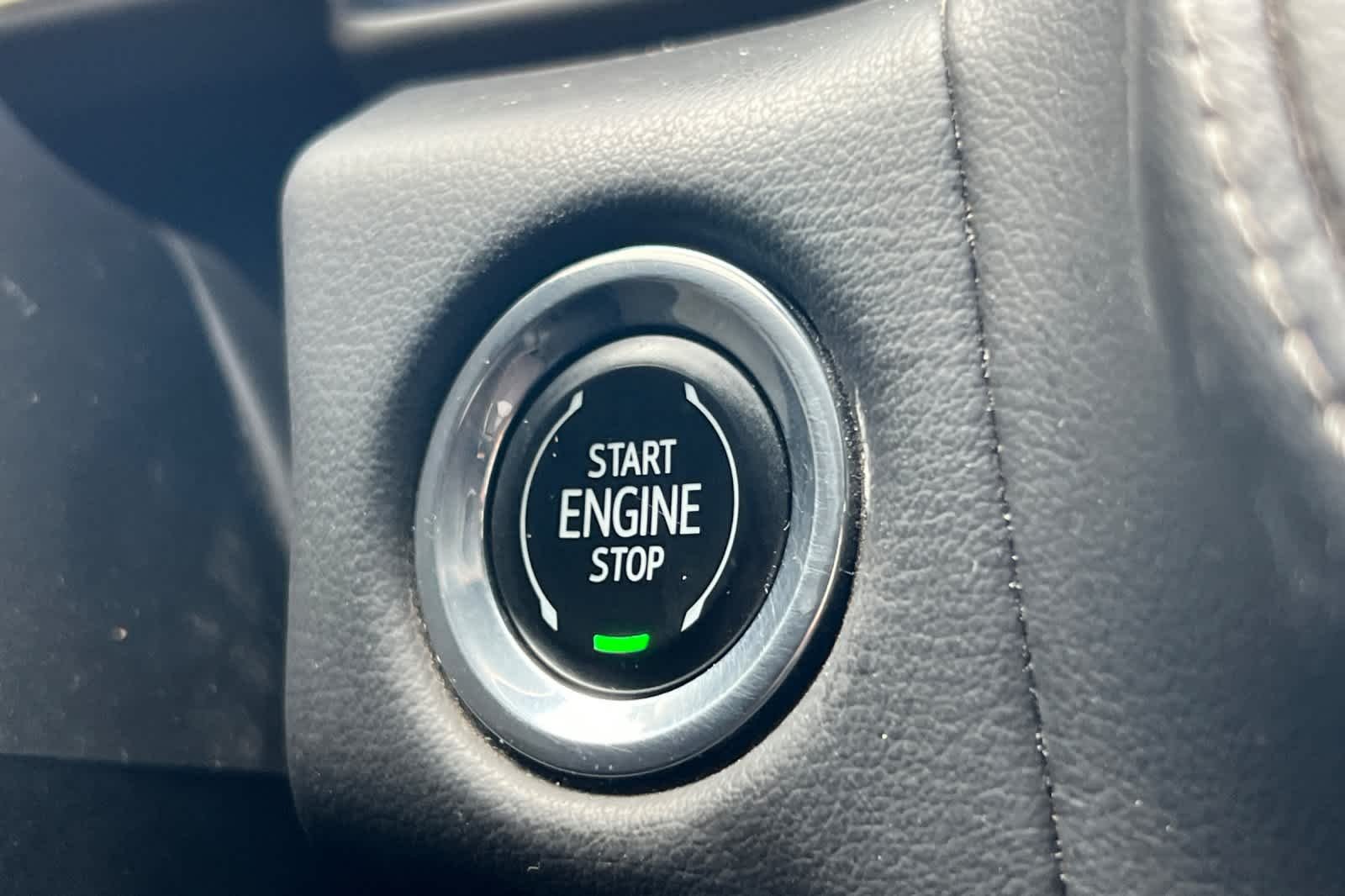 Used 2023 Summit White Chevrolet Z71 image 26