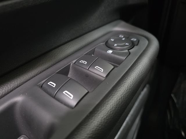 Used 2023 Silver GMC SLT image 26