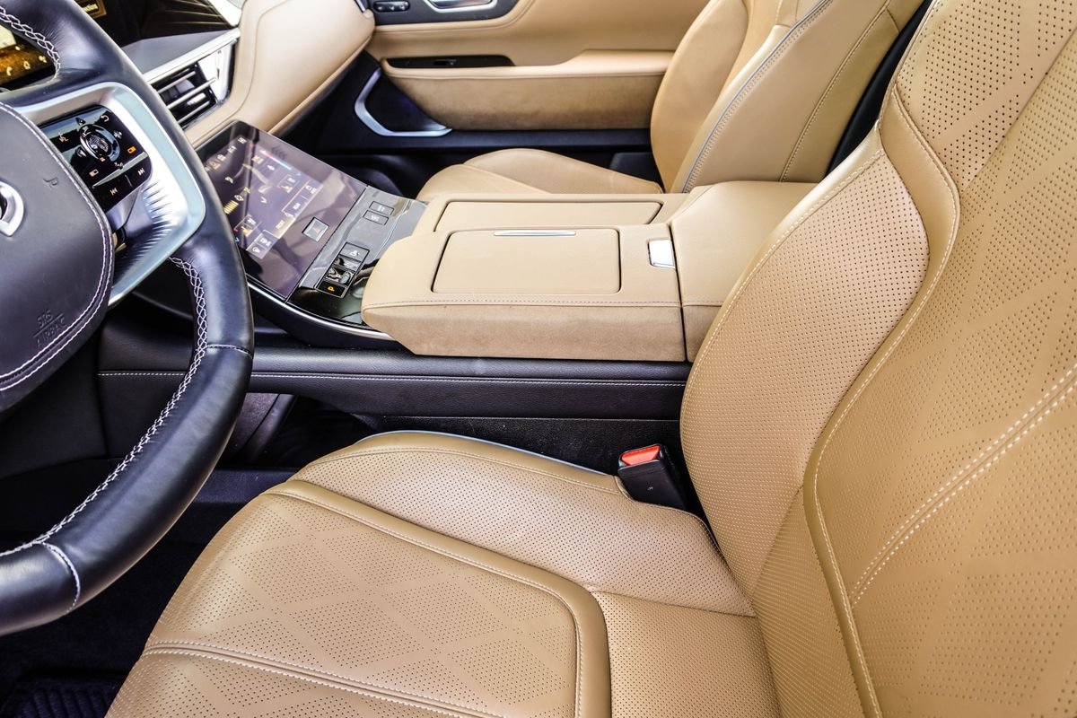Used 2025 Silver INFINITI SENSORY image 22