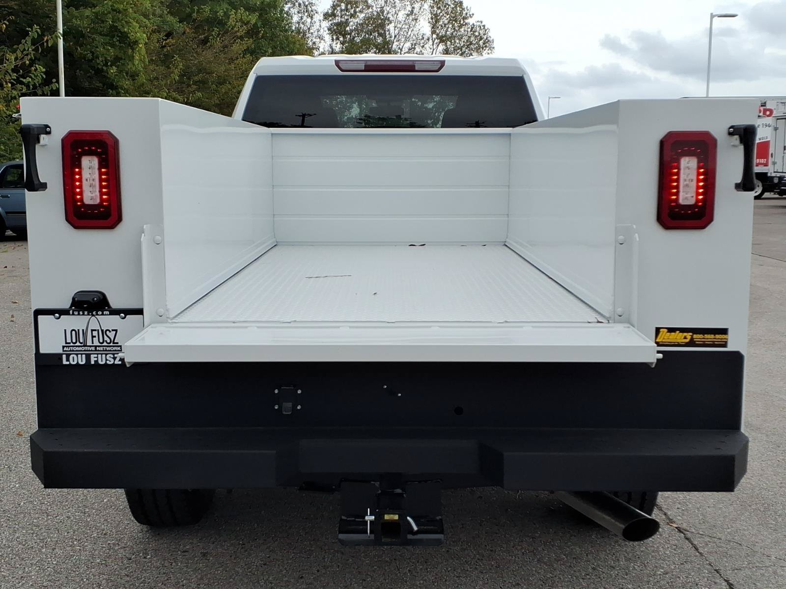 New 2026 Summit White Chevrolet WT image 20