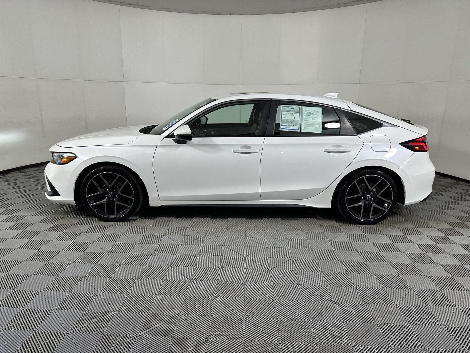 Used 2022 Platinum White Pearl Honda Sport Touring image 19