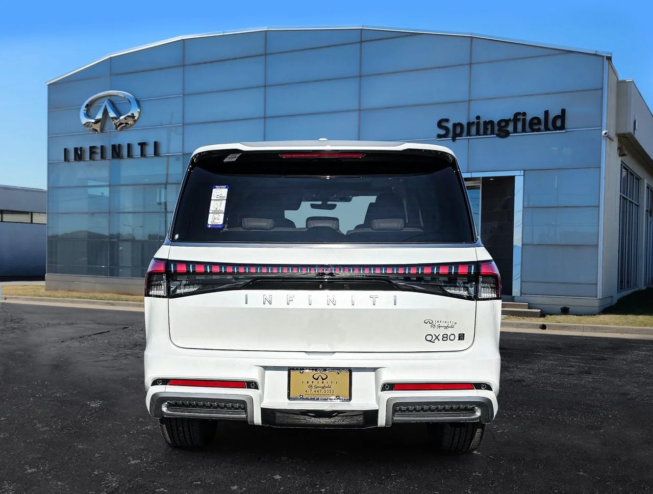 New 2026 RADIANT WHITE INFINITI Luxe 4WD image 5