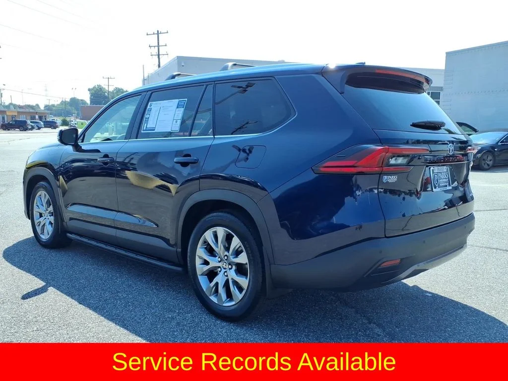 Used 2025  Toyota Limited image 4