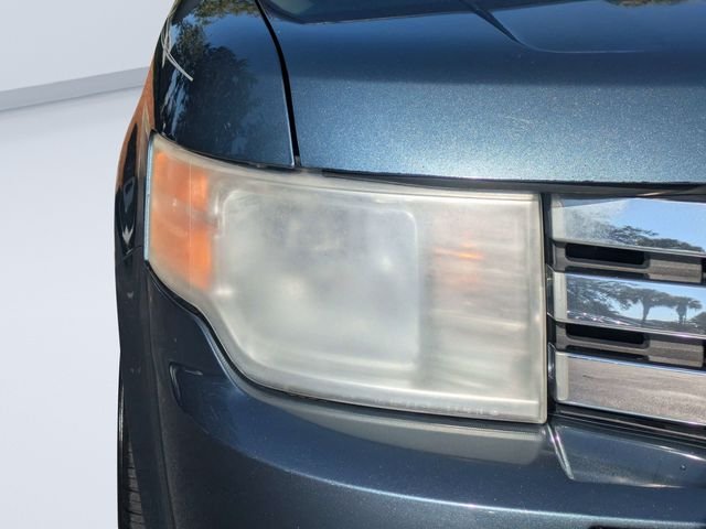 Used 2010 White Ford SE image 9