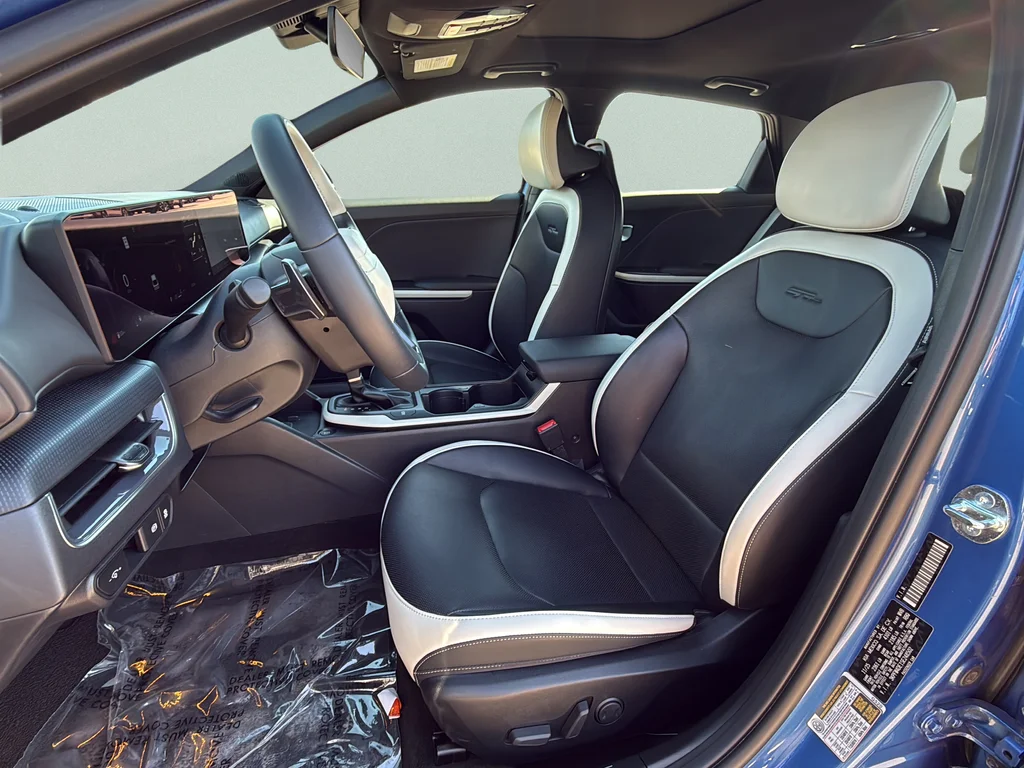 Certified Used 2025 Wave Blue Kia GT-Line image 27