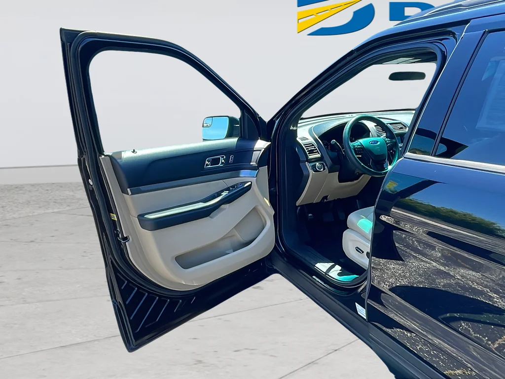 Used 2016 Black Ford Base image 34