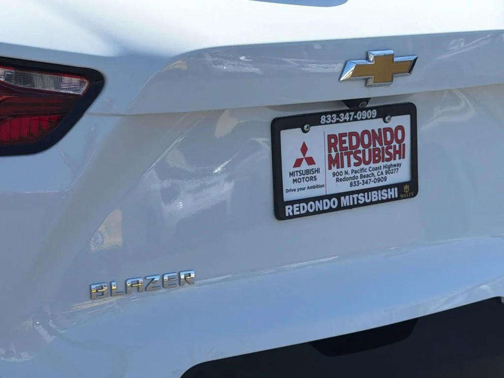 Used 2022 Summit White Chevrolet LT image 8
