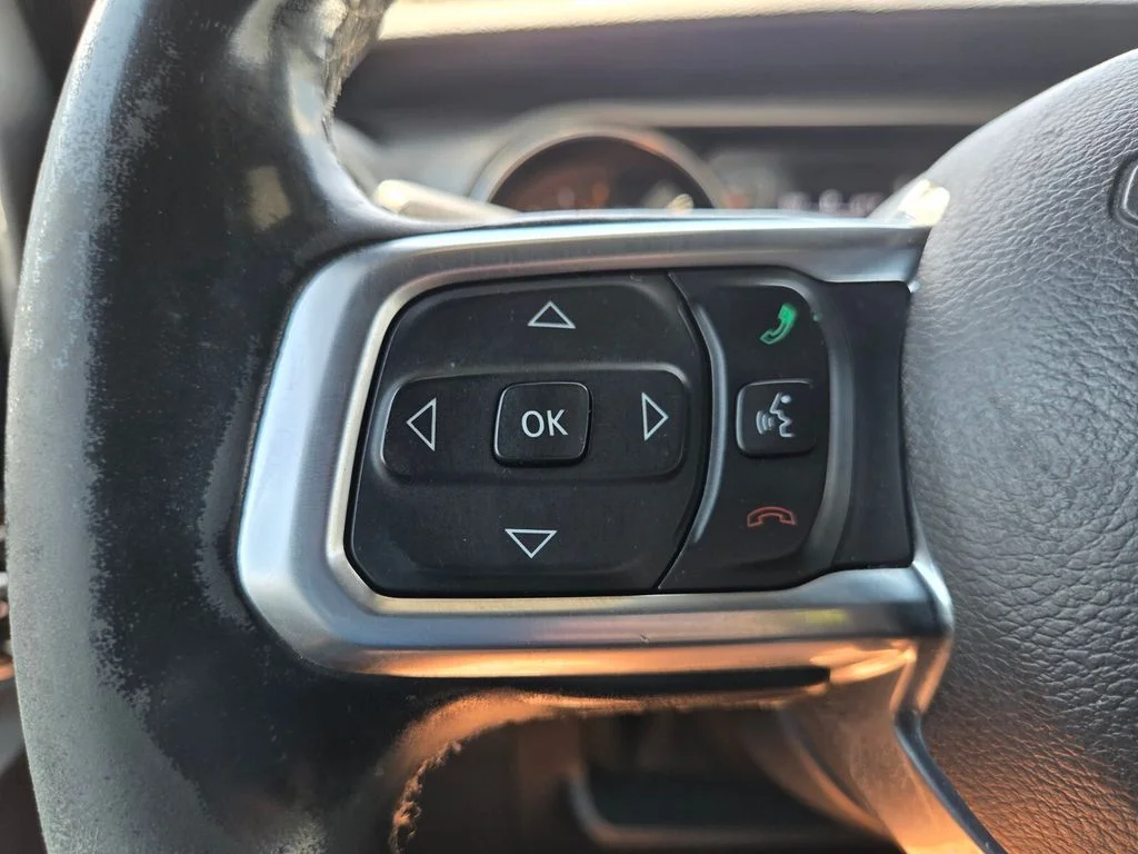 Used 2020 Silver Jeep Sport image 13