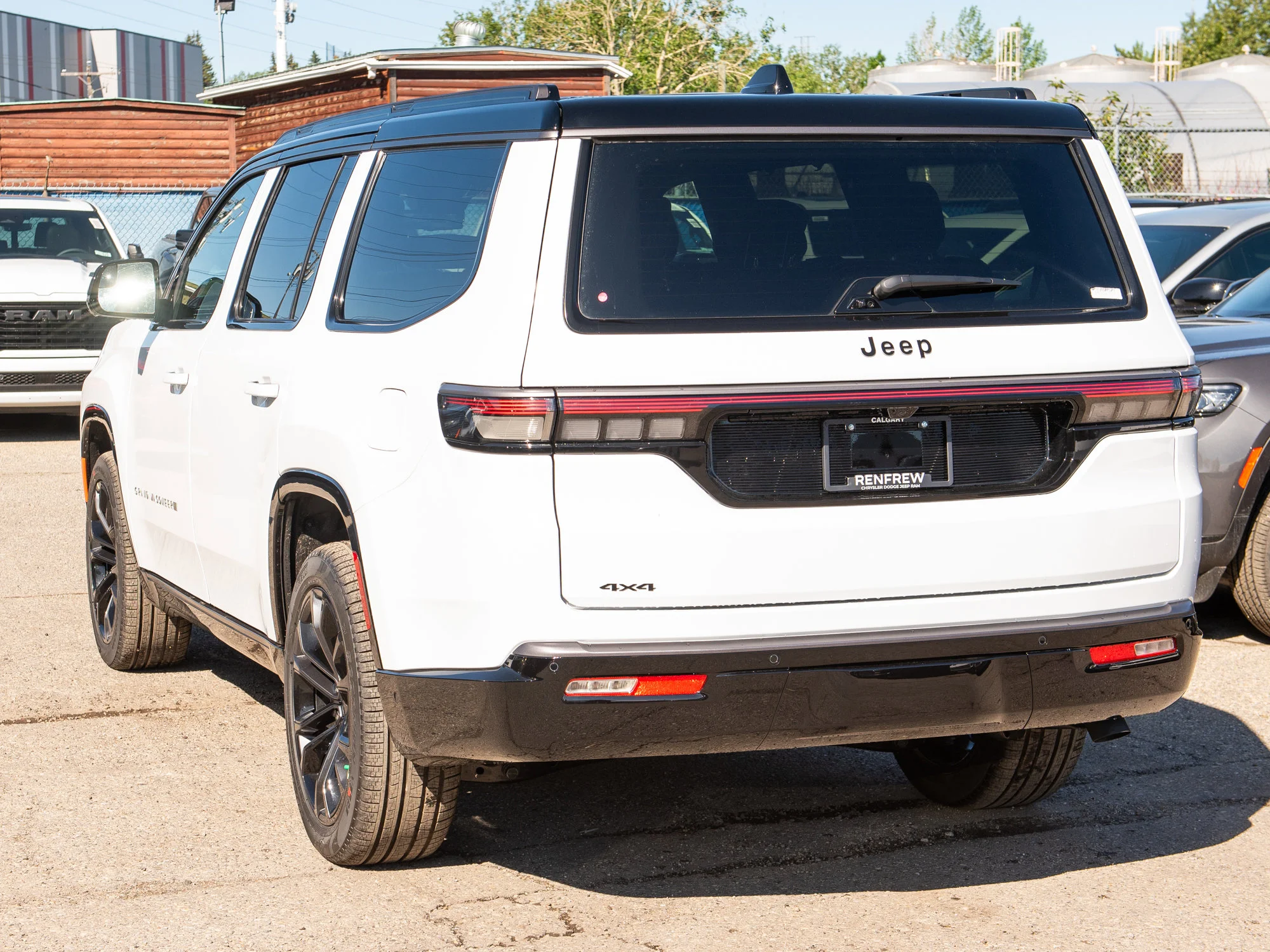 New 2026 White Jeep Summit Obsidian* image 4