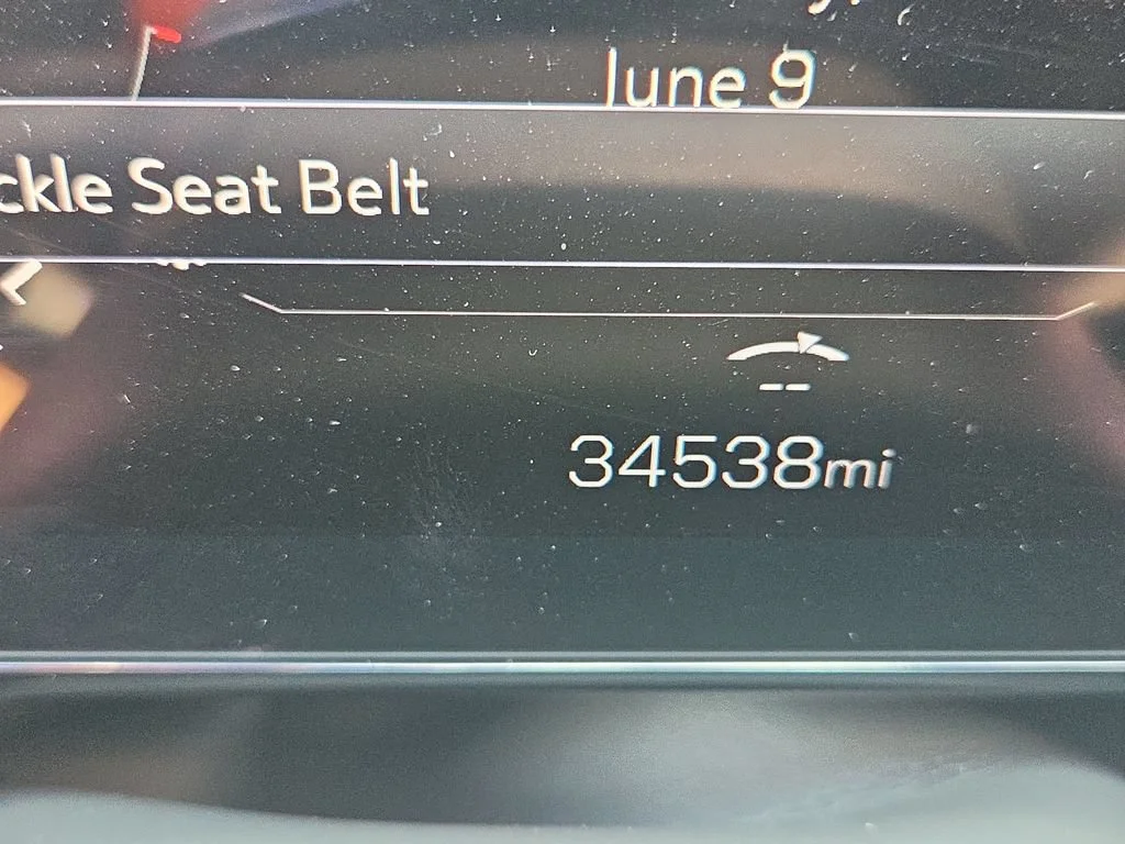 2025 GMC Yukon Denali - Photo 15