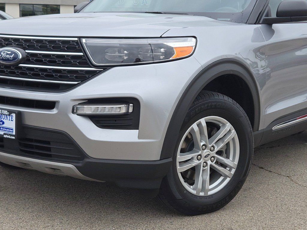 Used 2021 Silver Ford XLT image 3