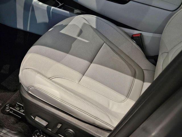 2025 Hyundai Tucson Limited - Photo 13