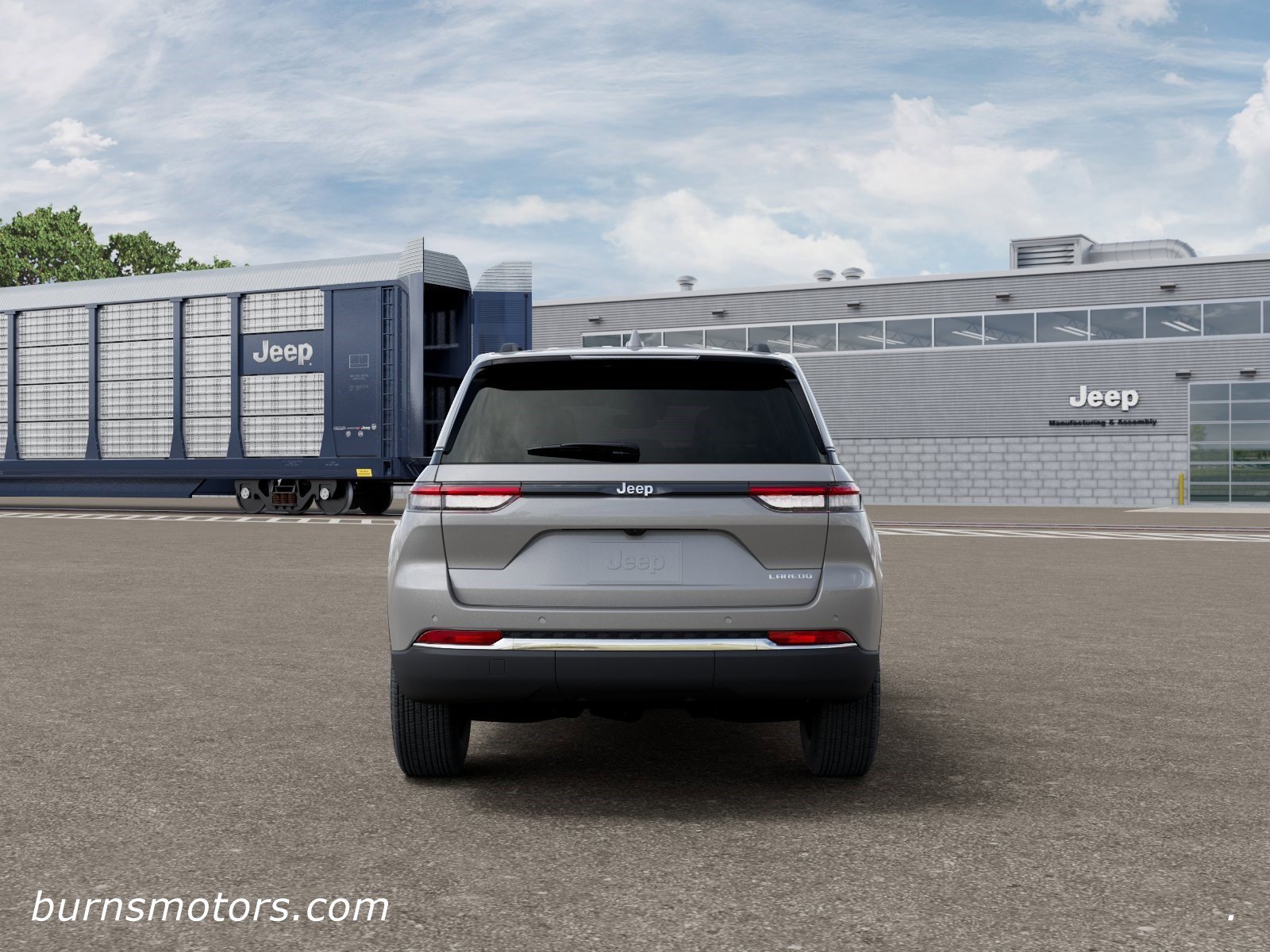 New 2026 Silver Zynith Exterior Paint Jeep Laredo X image 7