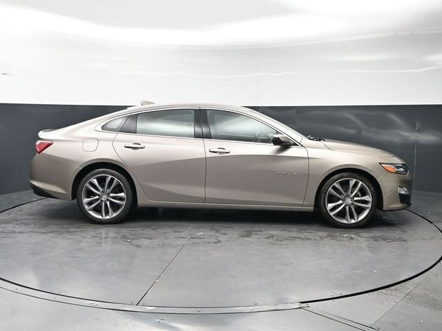 Used 2024 Mineral Gray Metallic Chevrolet LT image 4