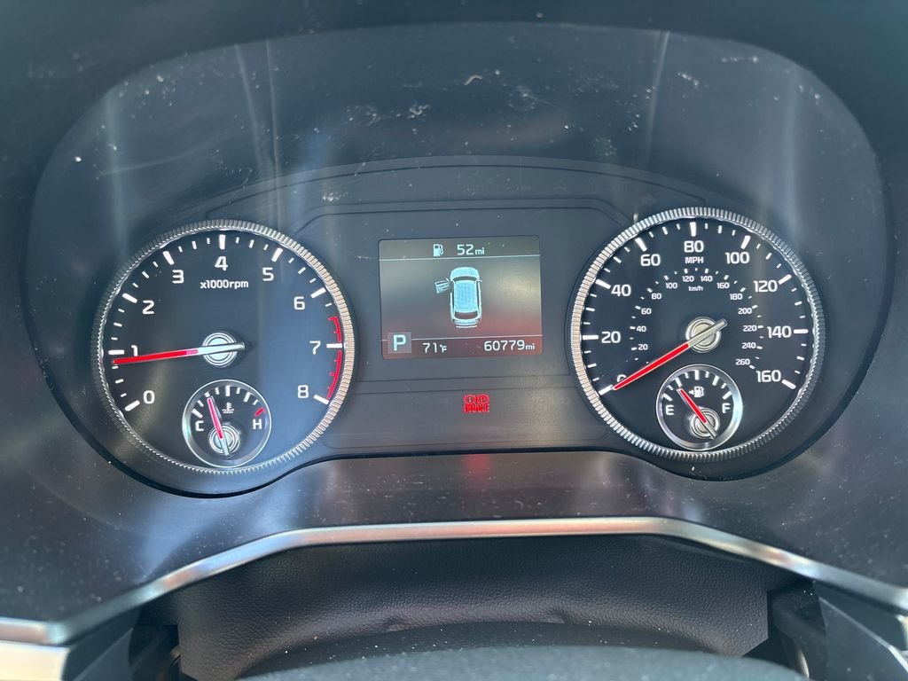Used 2022 White Kia S image 30