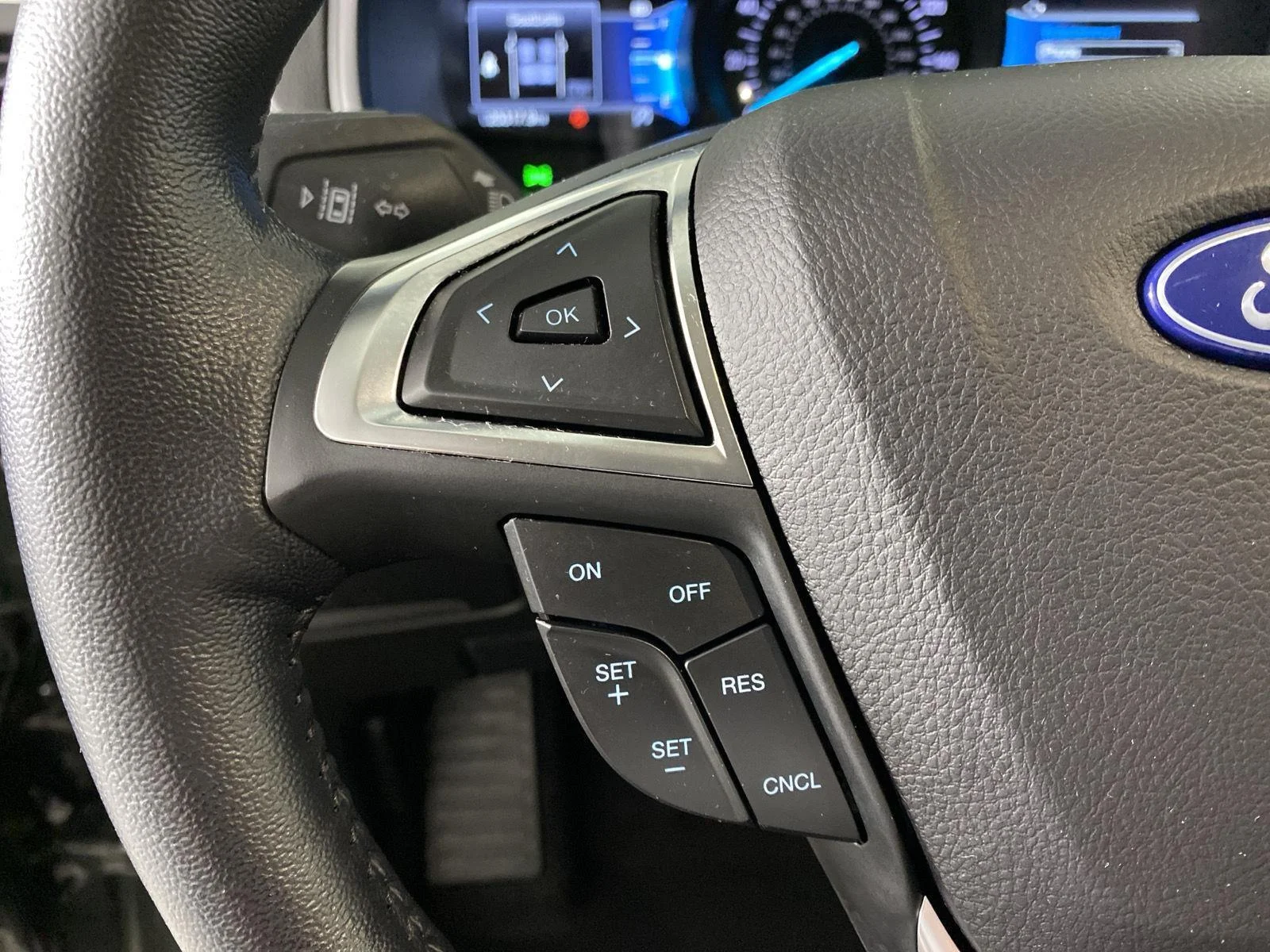 Used 2023 Forged Green Metallic Ford SEL image 29