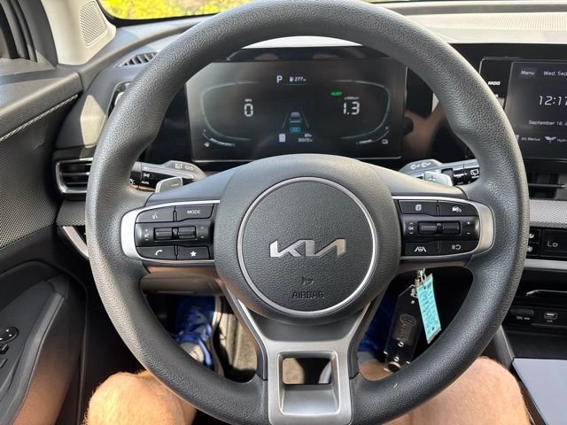 Certified Used 2023 Gravity Gray Kia LX image 17