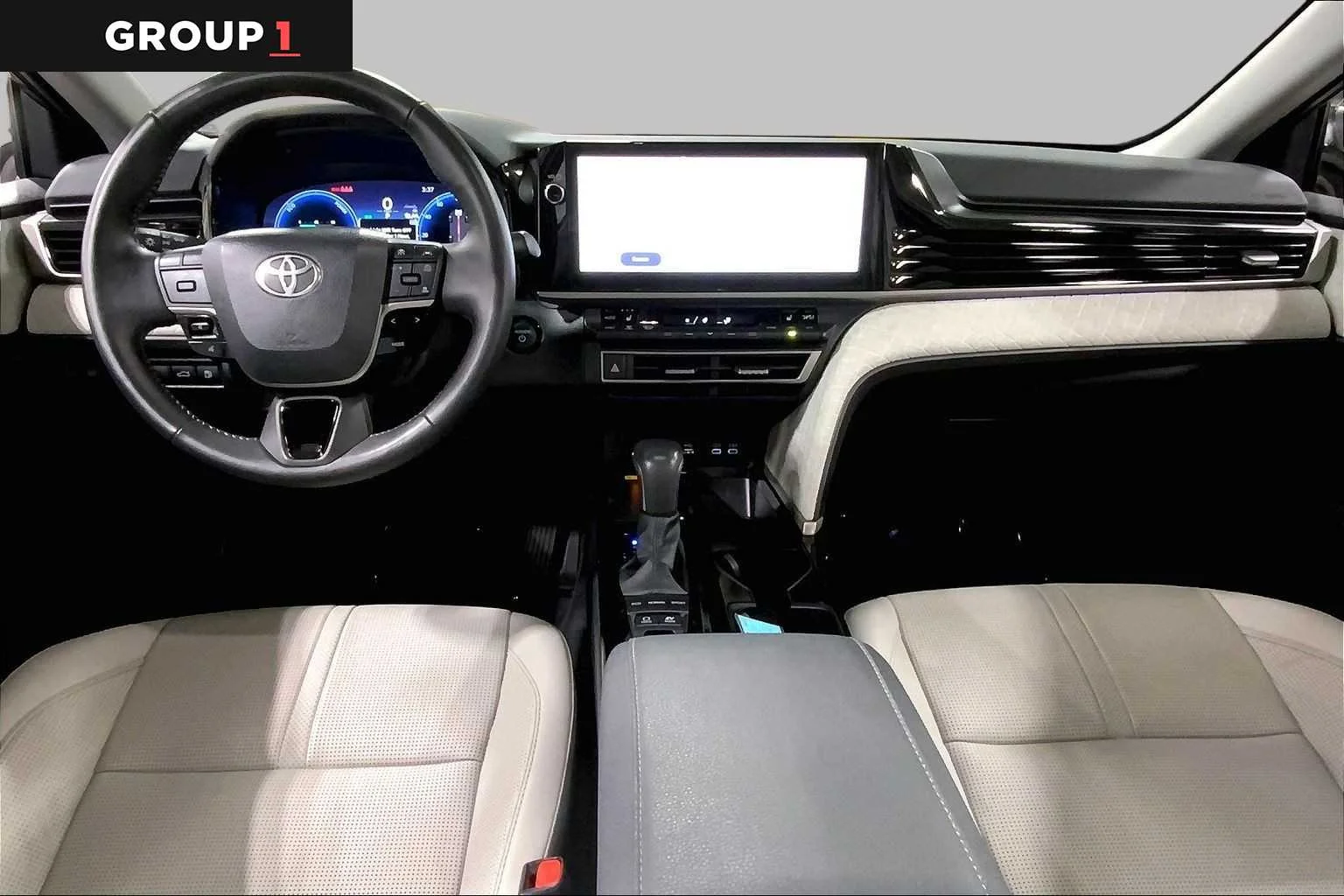 2025 Toyota Camry XLE - Photo 16