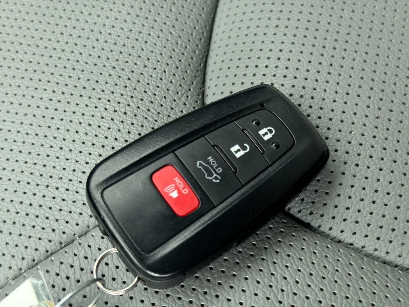Used 2023 Wind Chill Pearl Toyota Platinum image 37