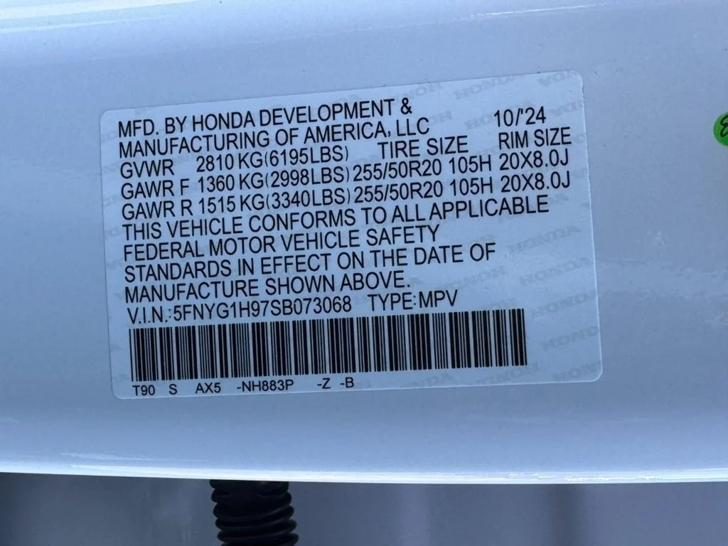 Certified Used 2025 White Honda Black Edition image 29