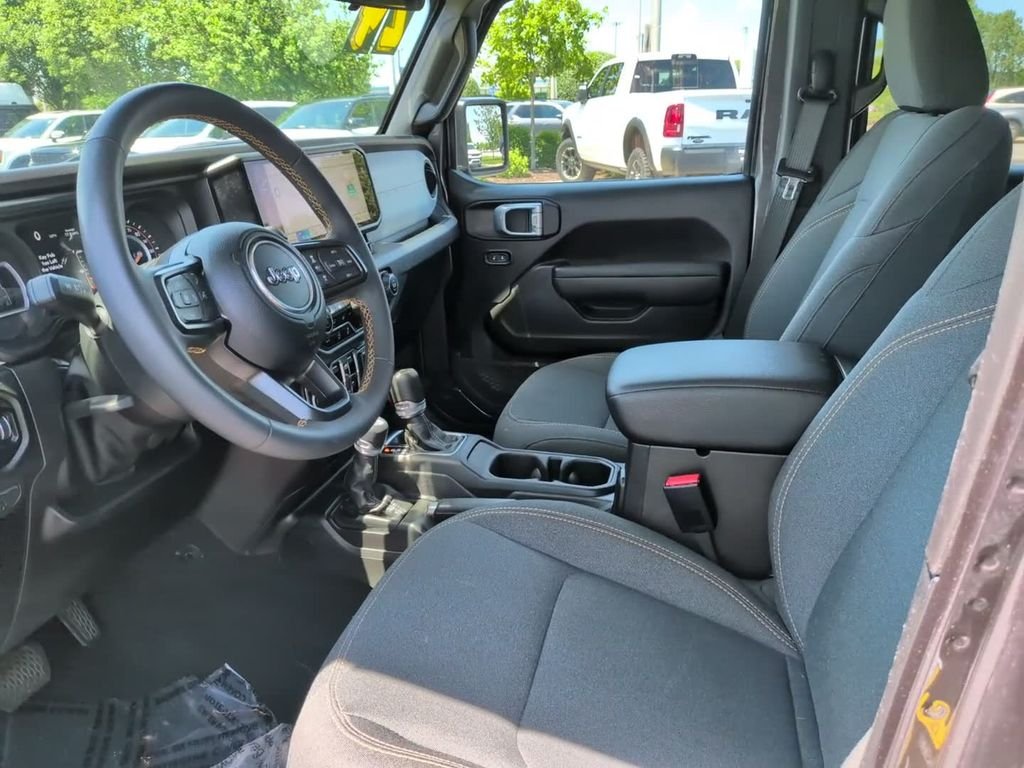 Certified Used 2024 Crystal Metallic Jeep Willys image 19