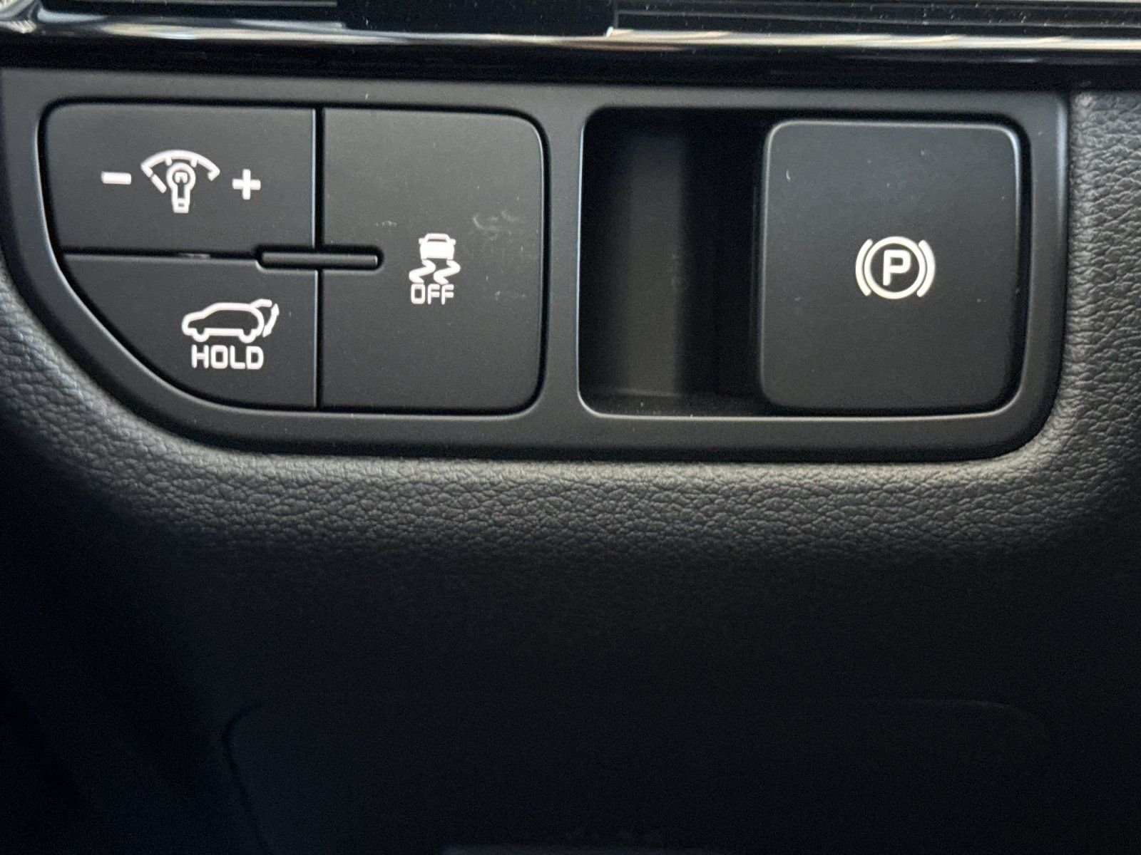 New 2026 Glacial White Pearl Kia EX image 29