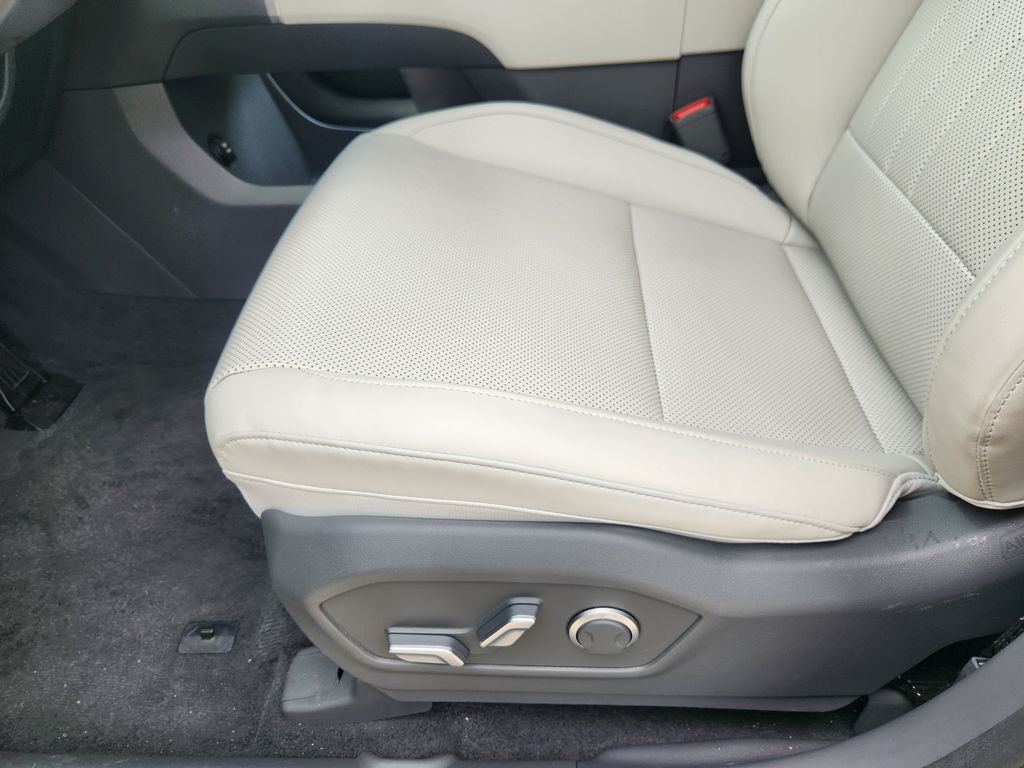 Used 2026 Ecotronic Gray Hyundai SEL image 24