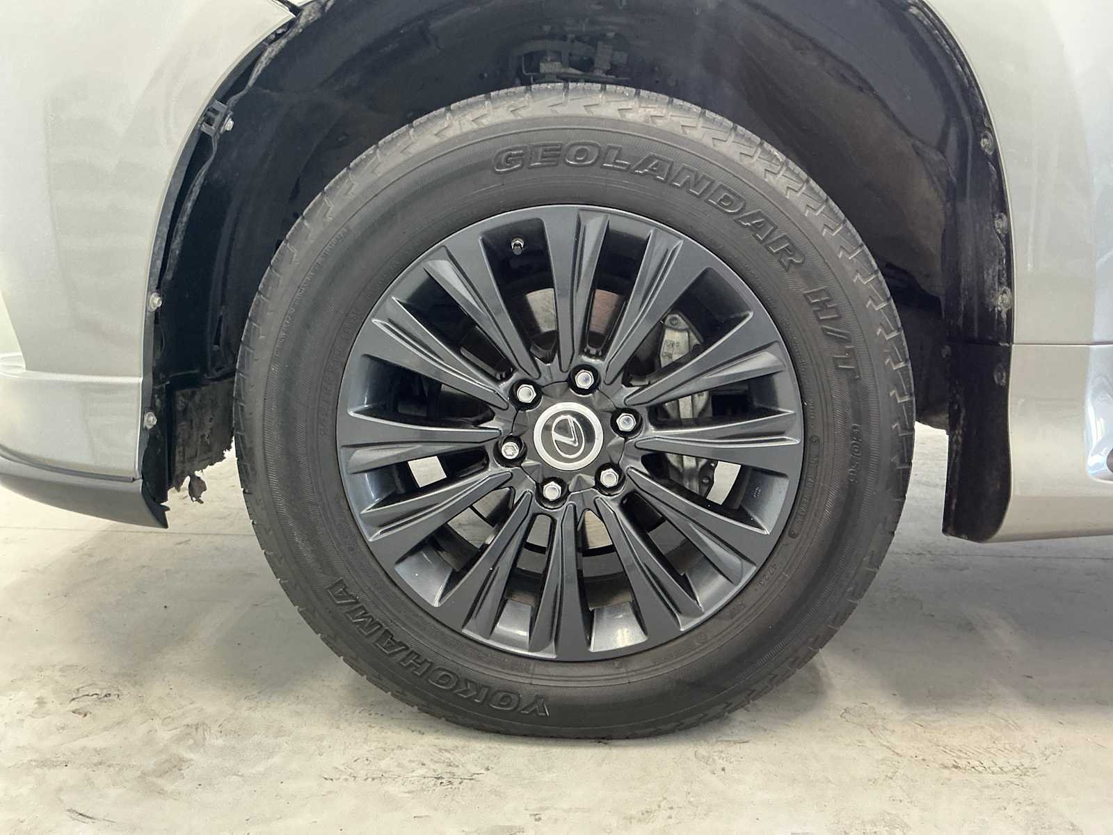 Used 2022 Atomic Silver Lexus Luxury image 11
