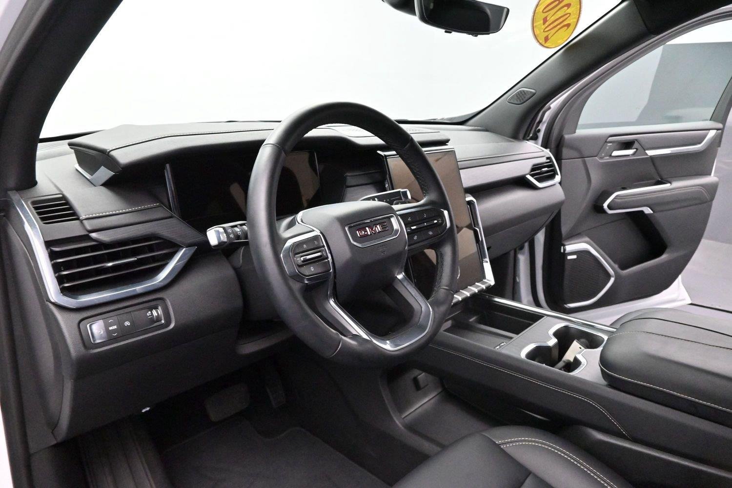 Used 2026 Summit White GMC Elevation image 18