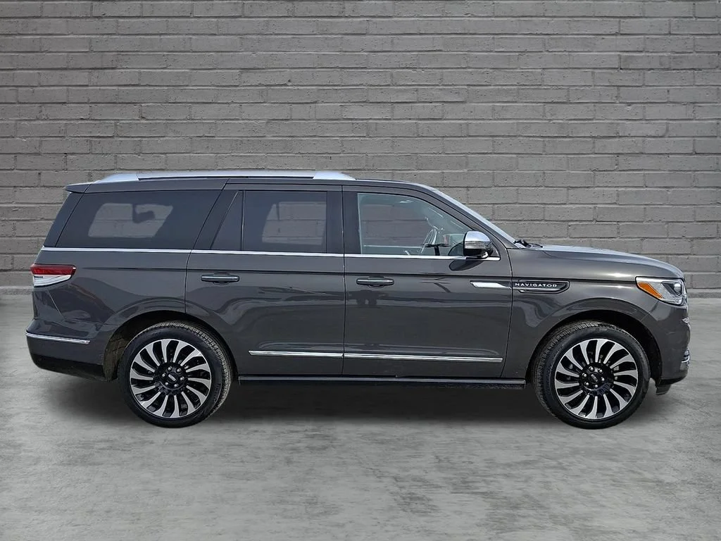 Used 2023 Gray Lincoln Black Label image 13