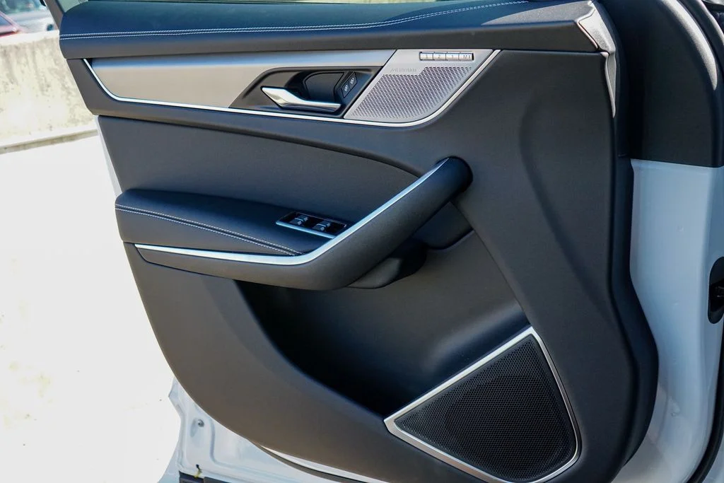 2026 Jaguar F-Pace R-Dynamic S - Photo 23