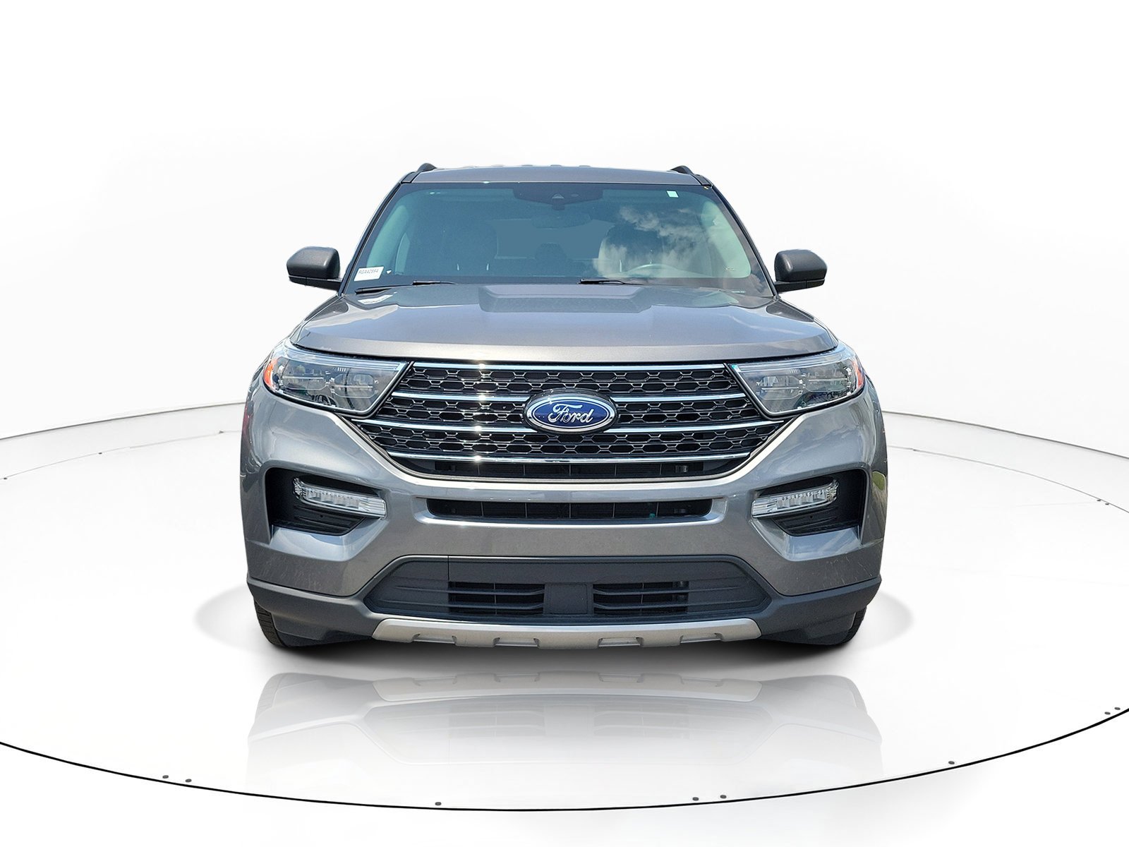 Used 2024 Gray Metallic Ford XLT image 1
