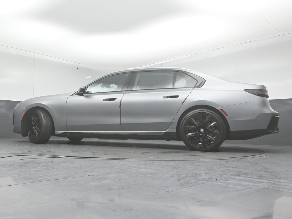 2023 BMW I7 - Image 18