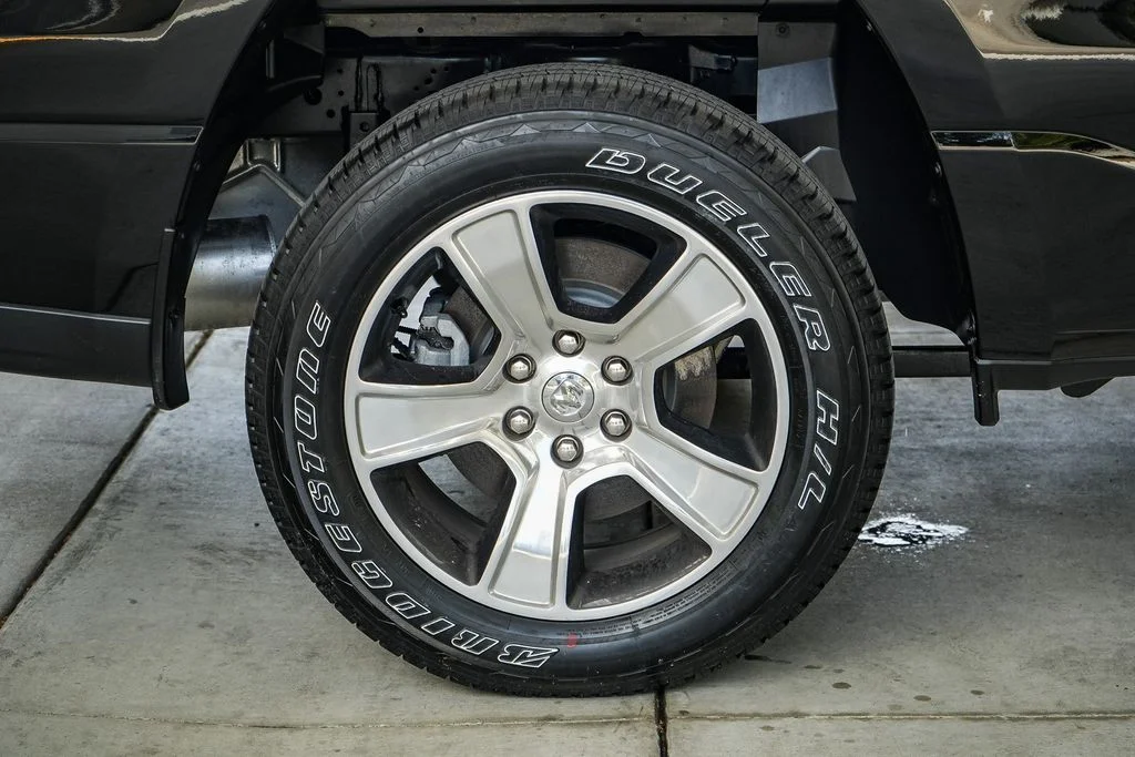 New 2026 Diamond Black Crystal Pearlcoat RAM Express image 13