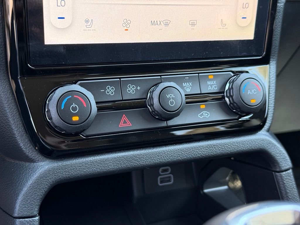 New 2026 Marsh Gray Ford Lariat® image 11