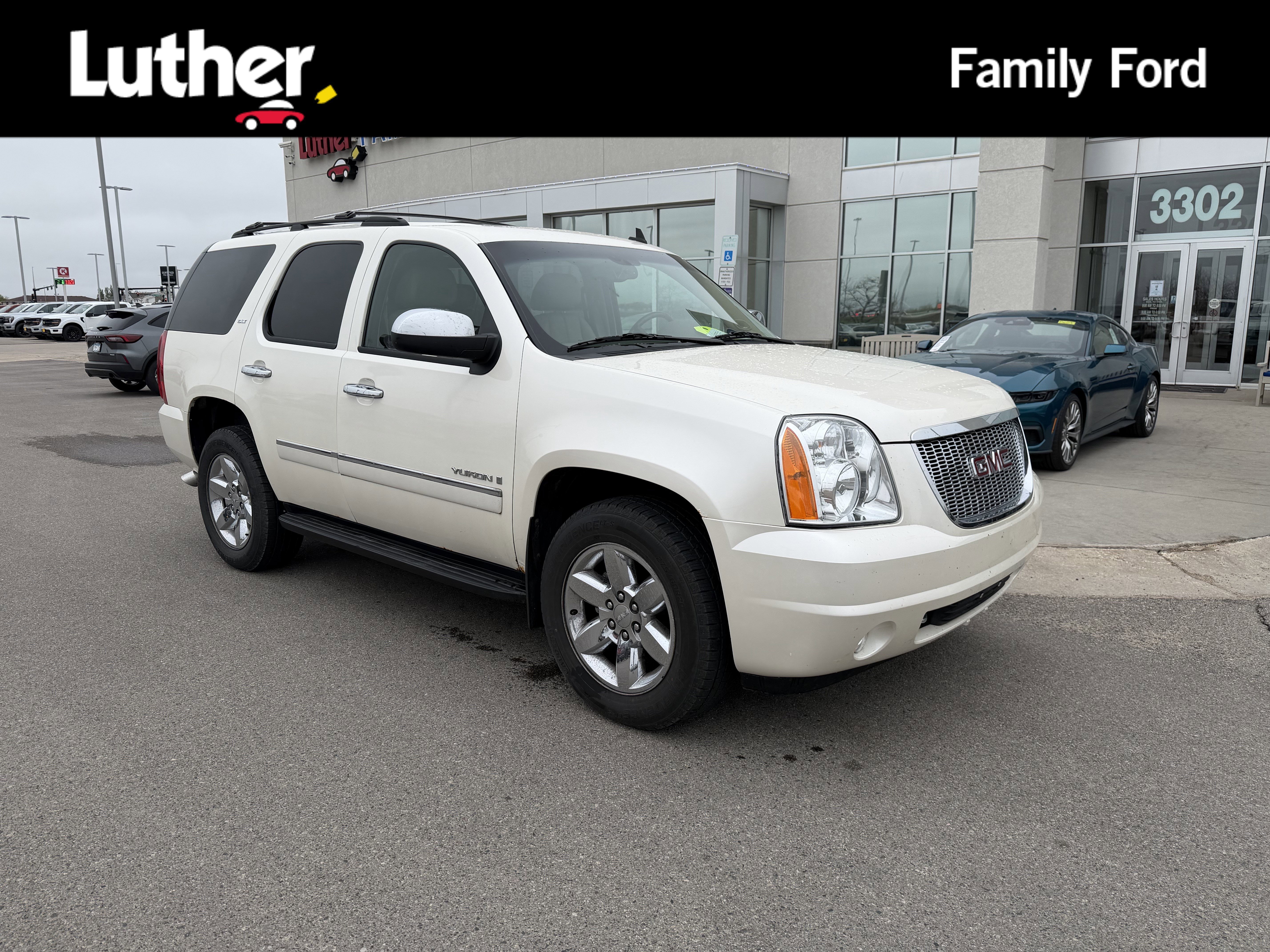 2009 GMC Yukon 4WD SLT1's photo