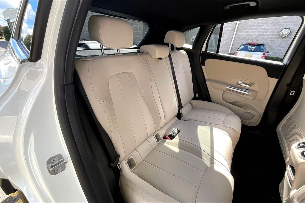 Certified Used 2025 White Mercedes-Benz GLA 250 image 29