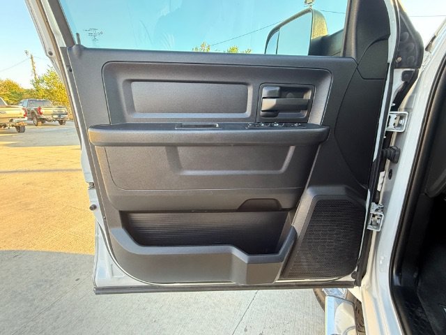 Used 2016 Bright White Clearcoat Ram Tradesman image 20