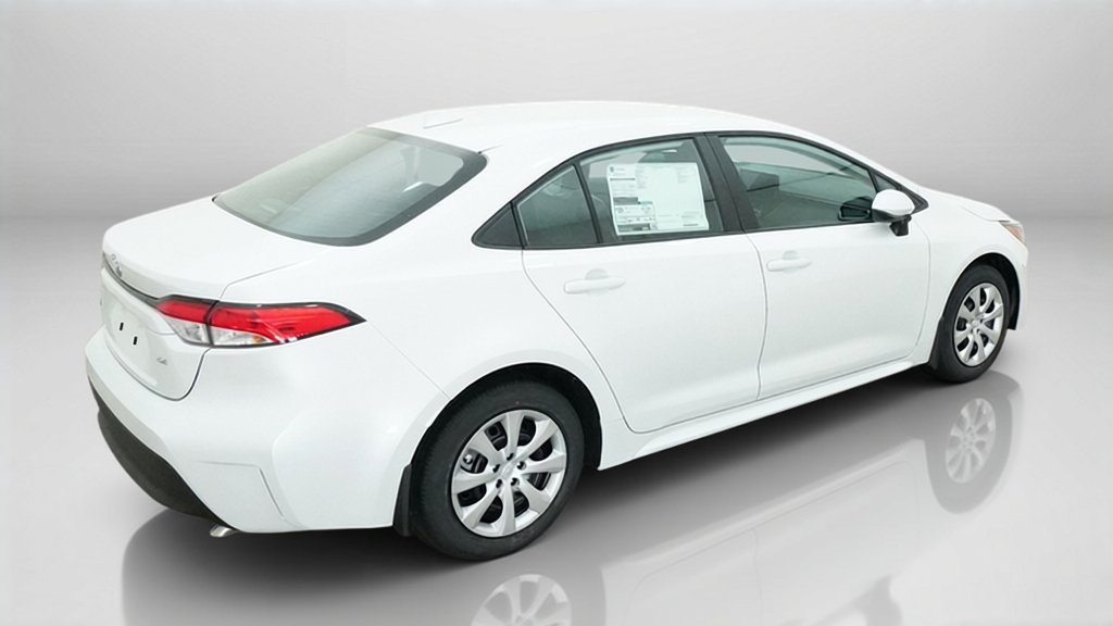 New 2027 Wind Chill Pearl Toyota LE image 9