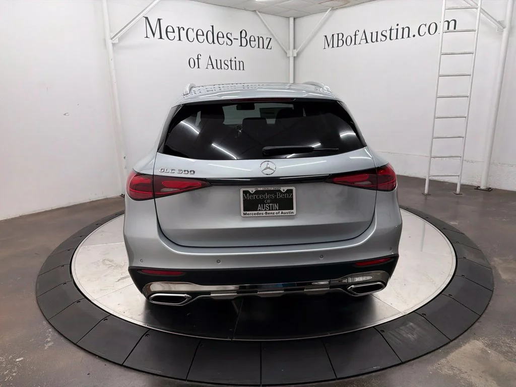 New 2027 Silver Mercedes-Benz GLC 300 image 6